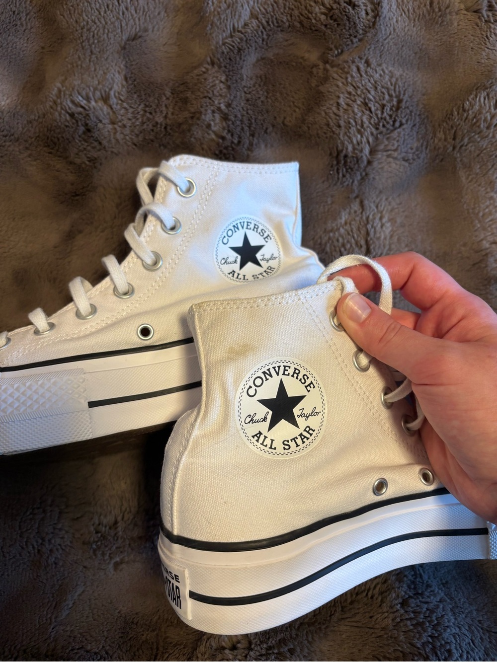 ☀️ Converse ☀️ high top sneakers - Picture 5 of 9